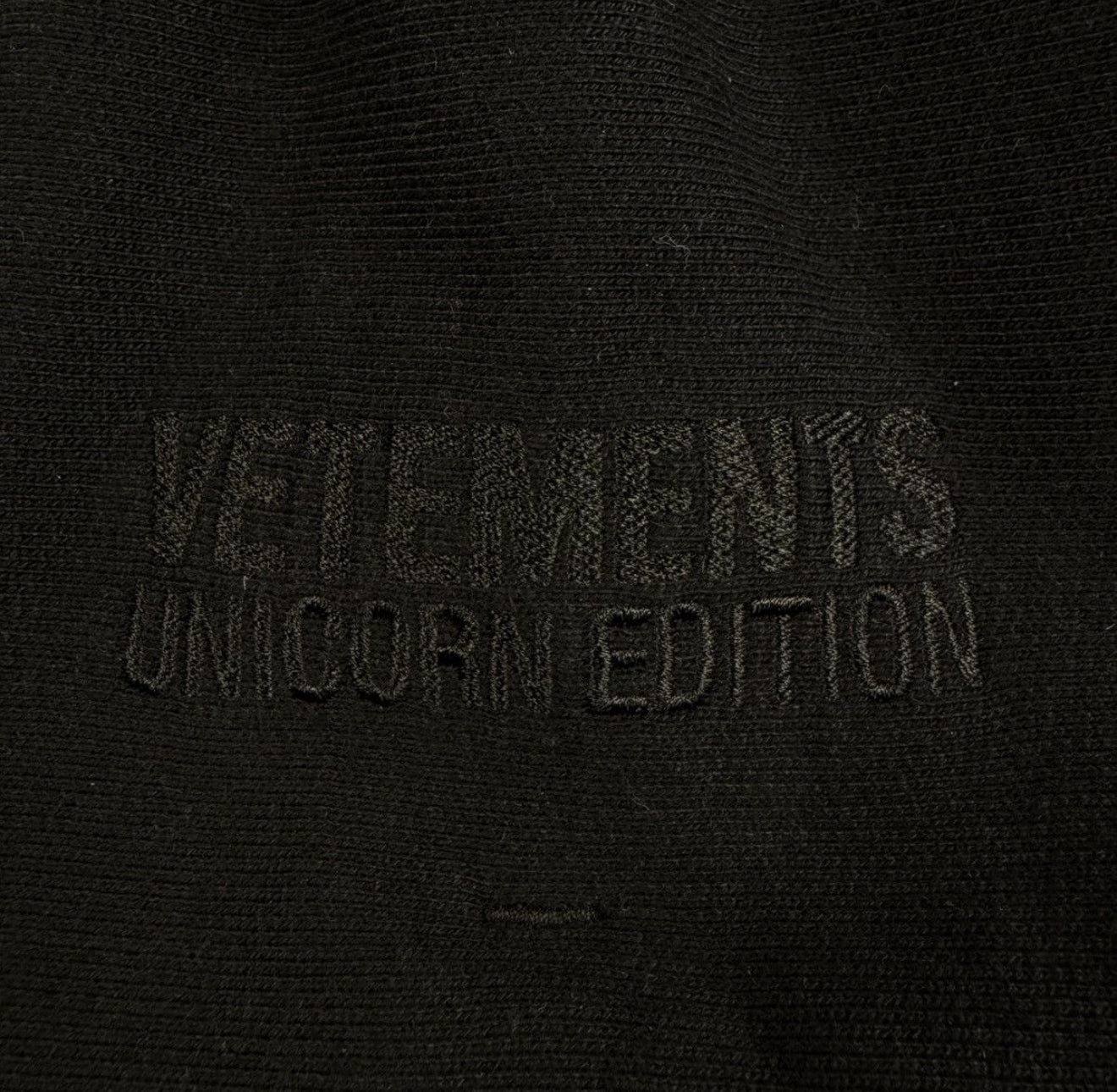Vêtements ‘Unicorn’ Antwerp Black Negative Motif Hoodie