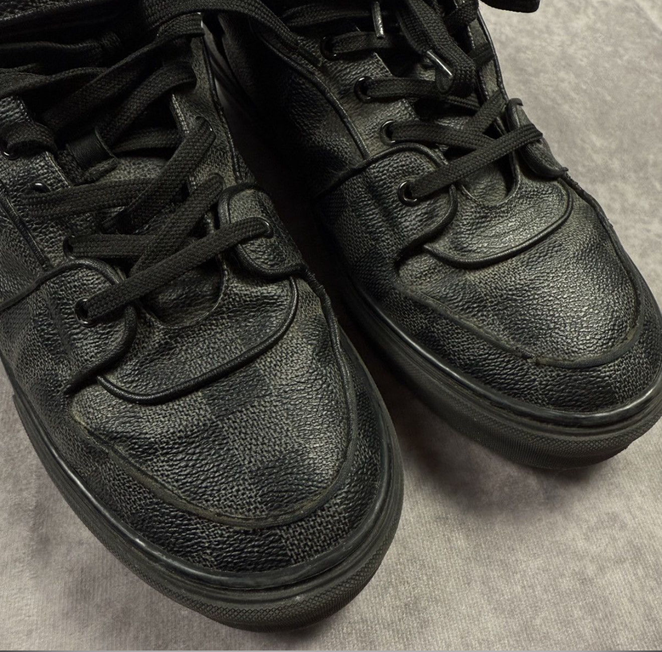 Louis Vuitton Damier Graphite Acapulco Shoes