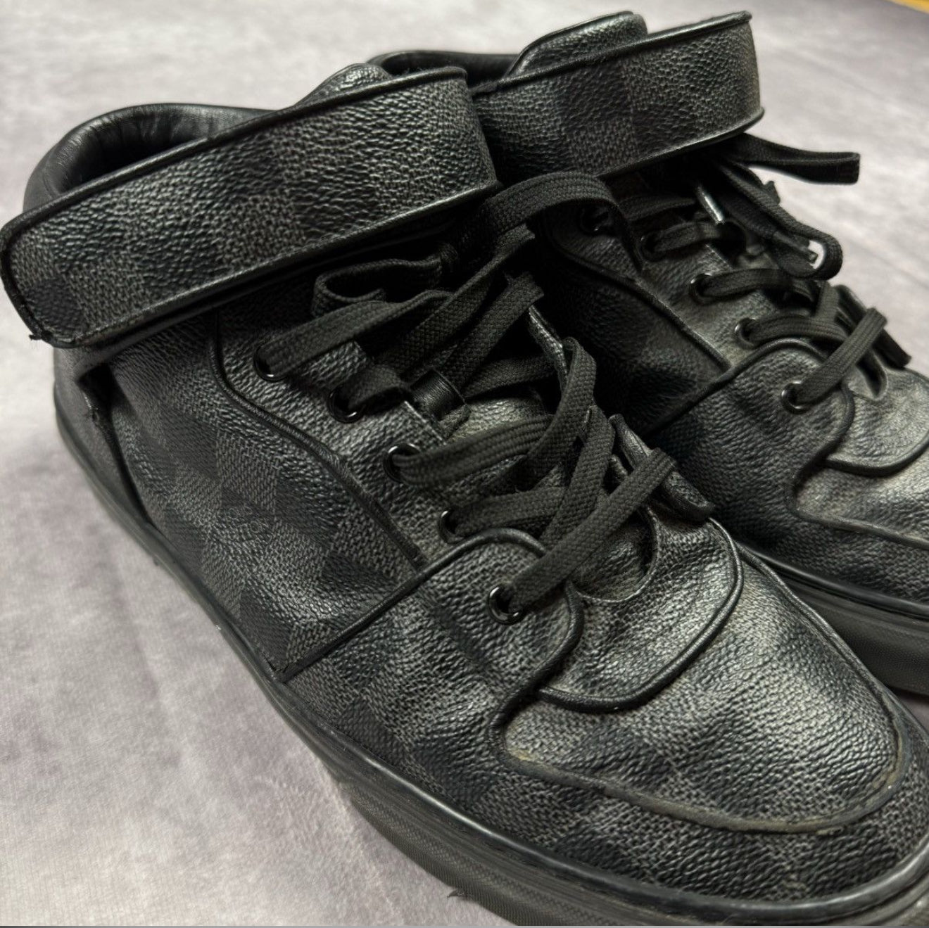 Louis Vuitton Damier Graphite Acapulco Shoes
