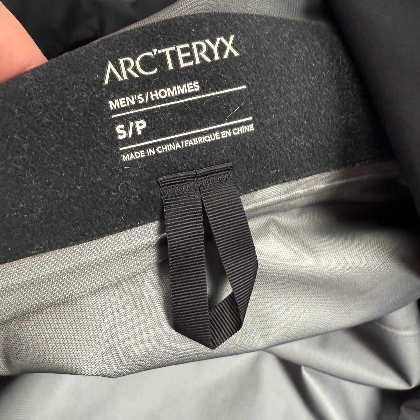 Arc’teryx Beta Long Gore-Tex ‘Black’ Jacket