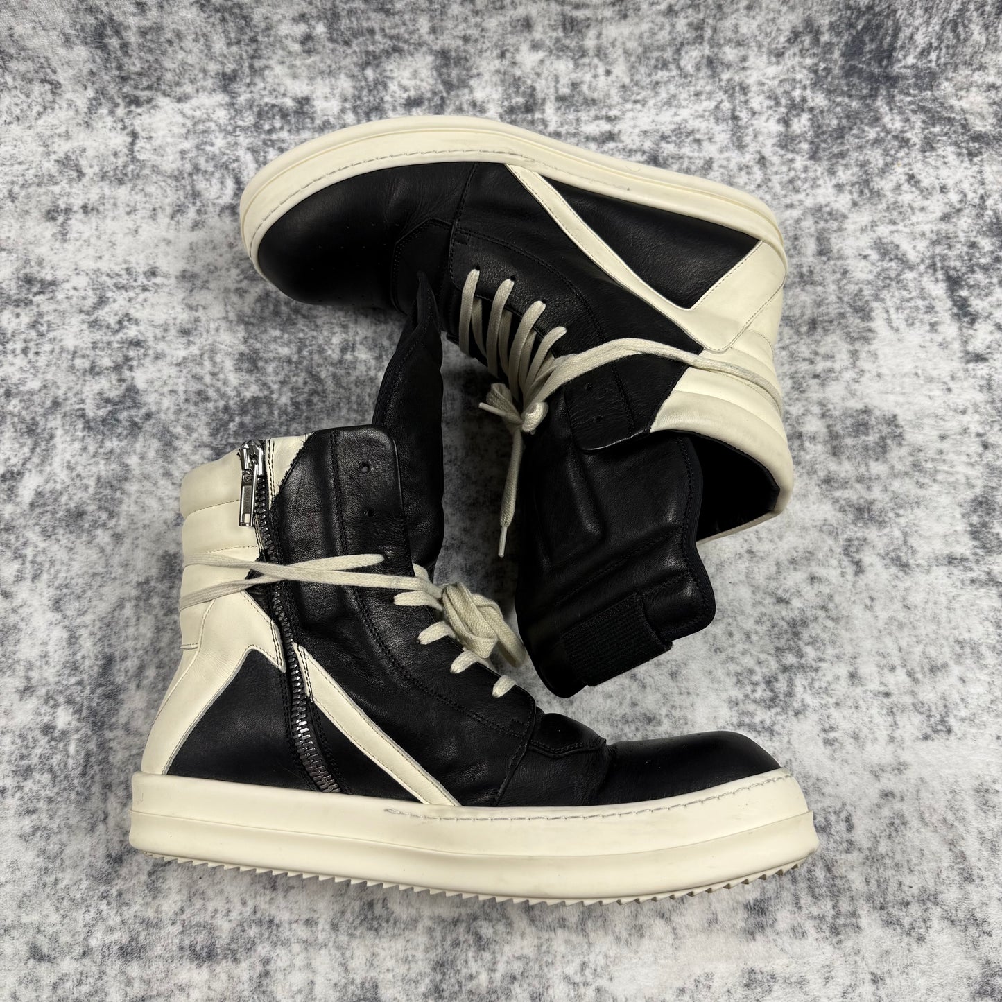 Rick Owens Leather ‘Black/Milk’ Geobaskets