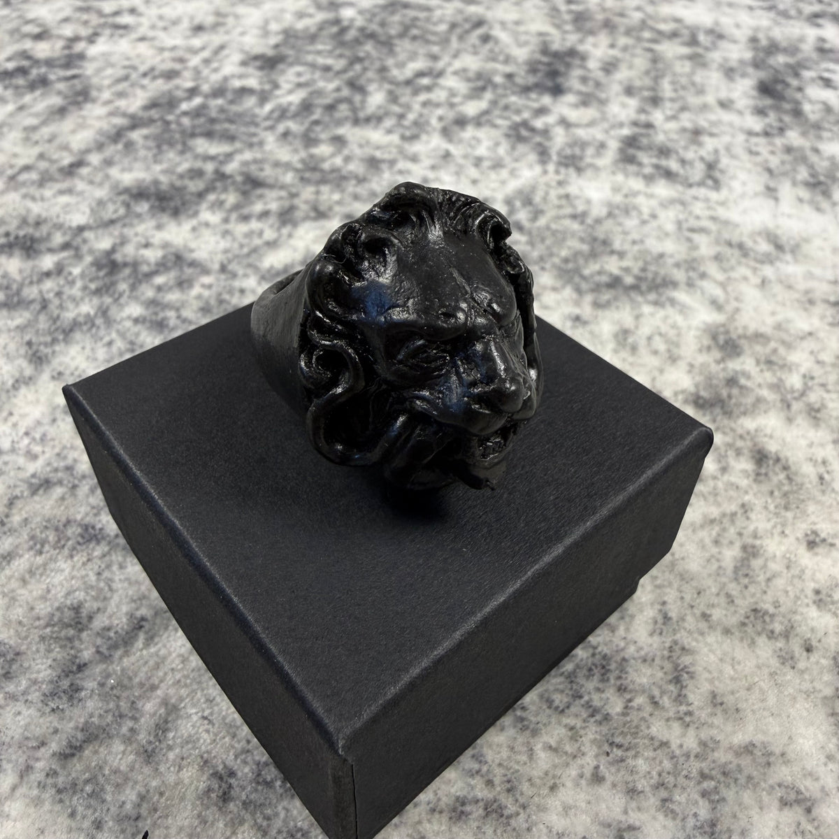 Macabre Gadgets Marble Lion Black Ring