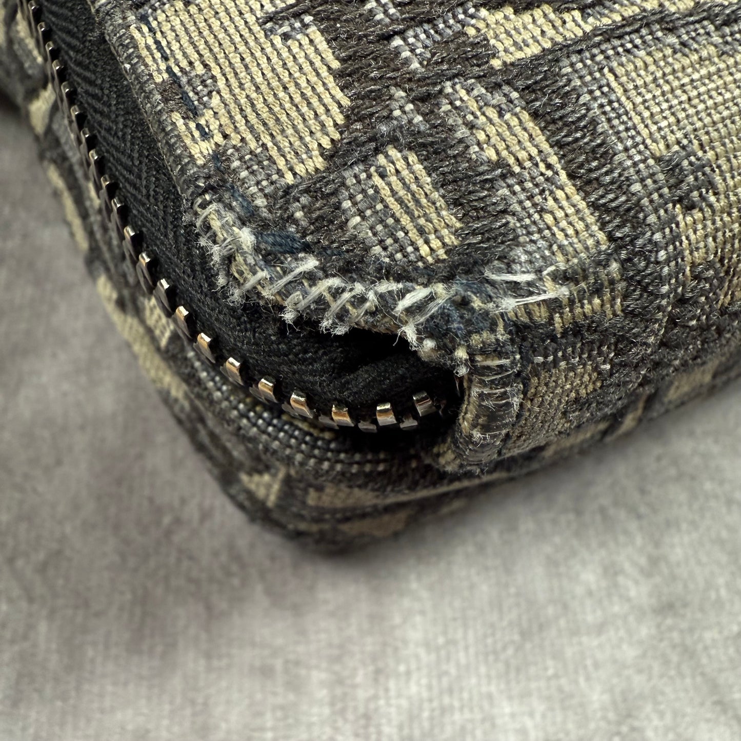 Dior 2020 Oblique Jacquard Zipped Pouch Crossbody