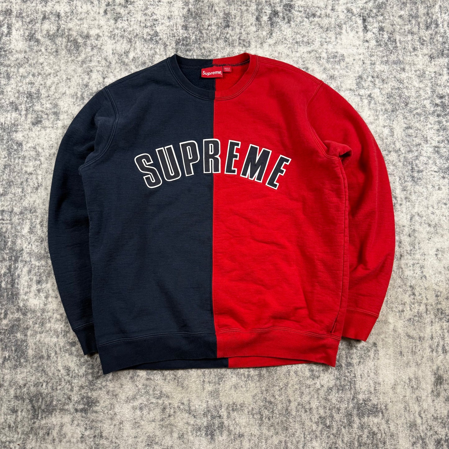 Supreme FW/18 Split ‘Red/Navy’ Crewneck