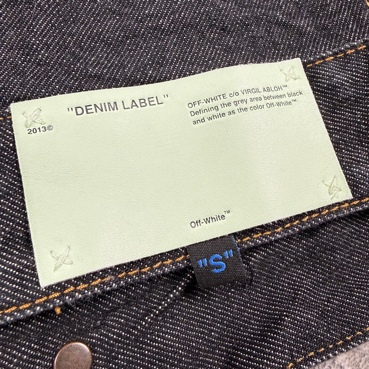 OFF-WHITE™ Arrow Slim Denim Jacket