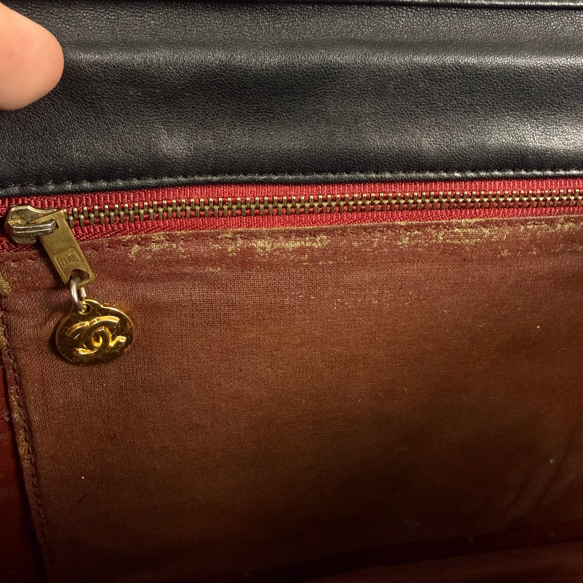 Chanel 1980s–1990s Black Quilted Leather CC Logo Chain Shoulder Bag
