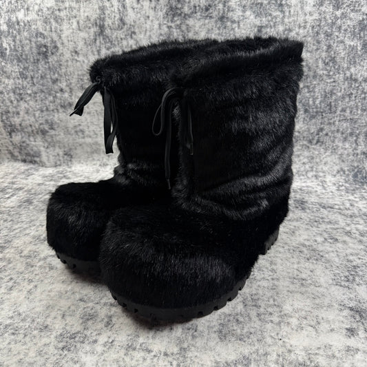Balenciaga Alaska Furry Ski ‘Black’ Boots