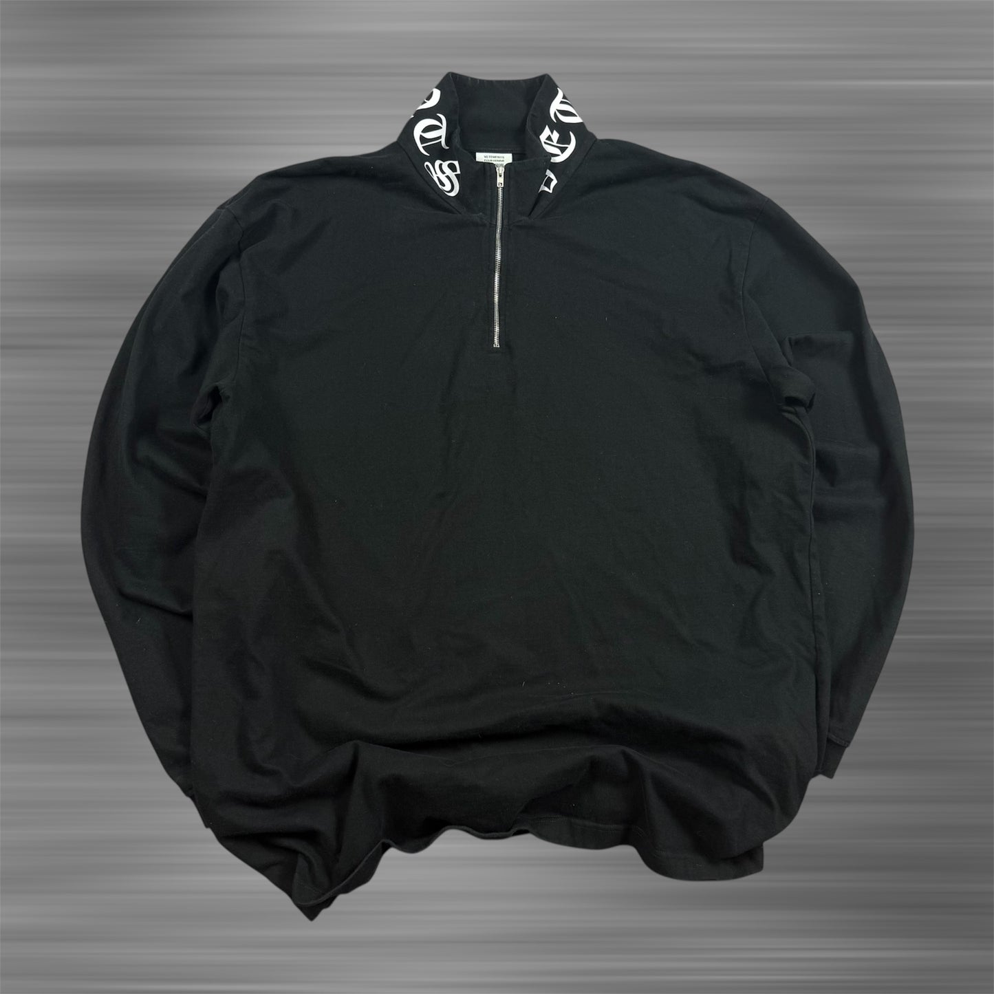 Vetements Gothic Logo Zip Turtleneck 'Black'