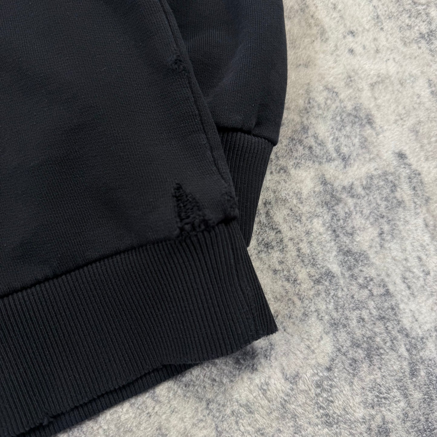 Givenchy FW/15 Screaming Monkeys Graphic ‘Black’ Distressed Sweatshirt