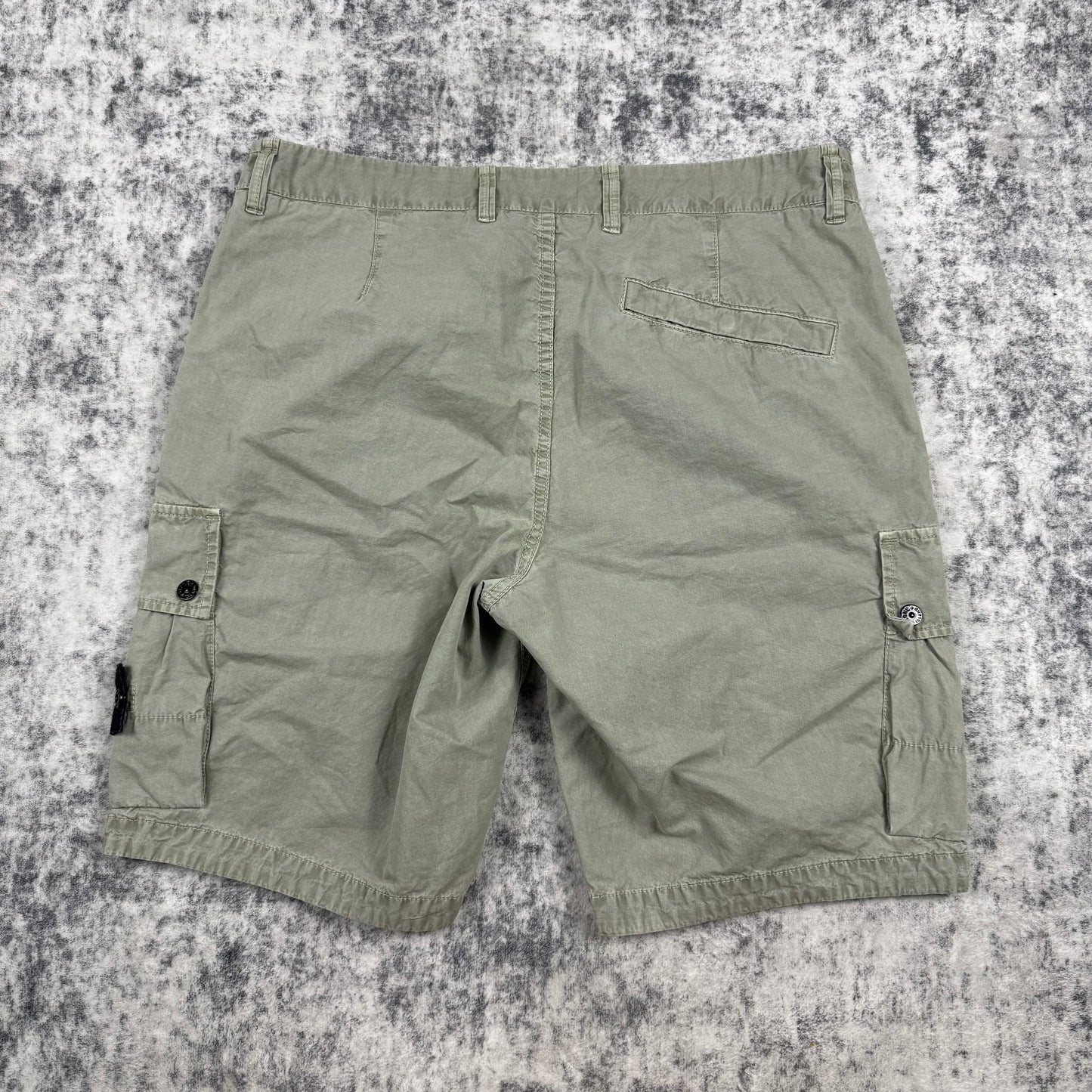 Stone Island Patch Cargo Shorts ‘Sage Green’