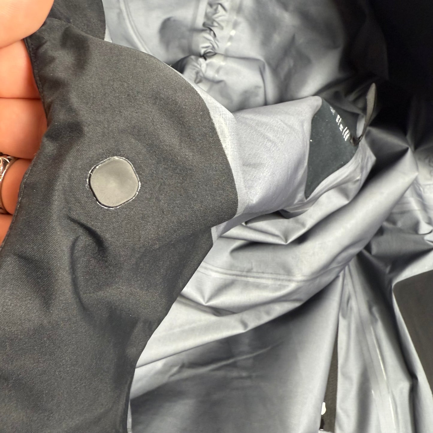 Arc’teryx Alpha Sv ‘Black’ Gore-Tex Jacket