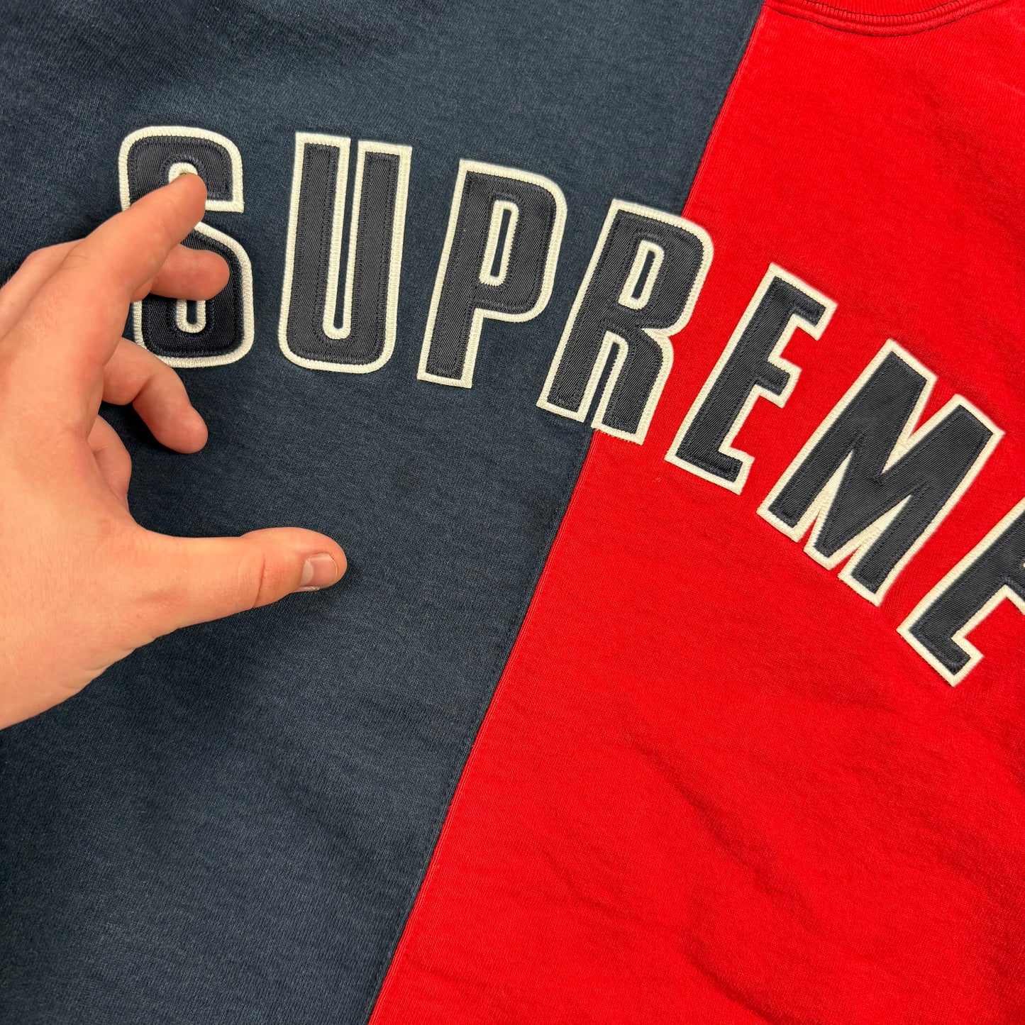 Supreme FW/18 Split ‘Red/Navy’ Crewneck
