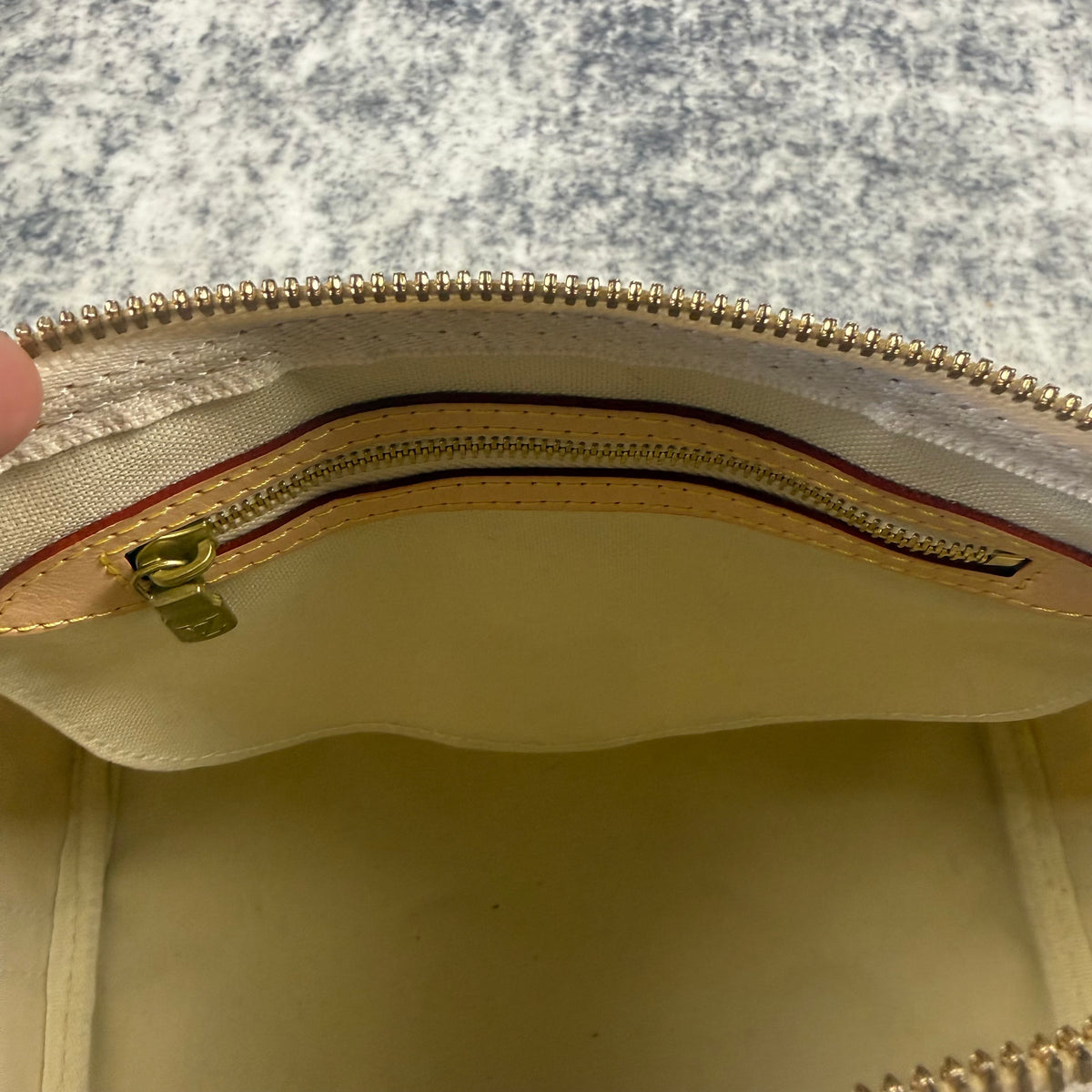 Louis Vuitton Damier Azur Speedy 25 Handbag