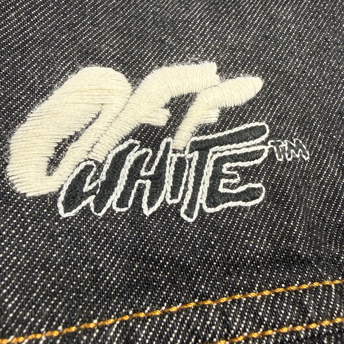 OFF-WHITE™ Arrow Slim Denim Jacket