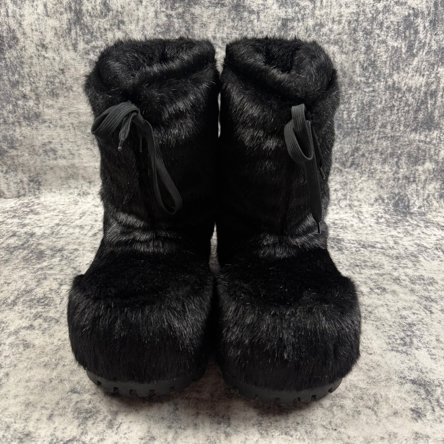 Balenciaga Alaska Furry Ski ‘Black’ Boots