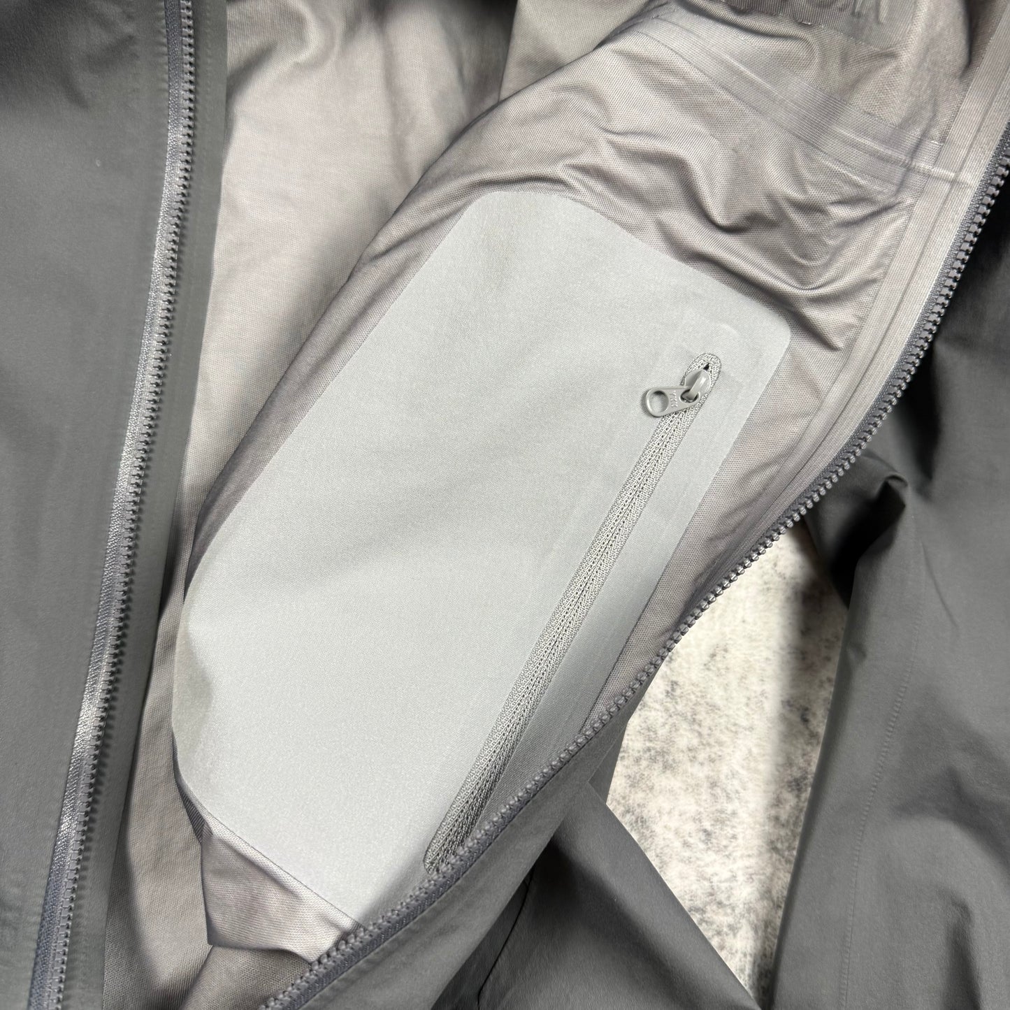 Arc’teryx Beta Gore-Tex ‘Gray’ Jacket