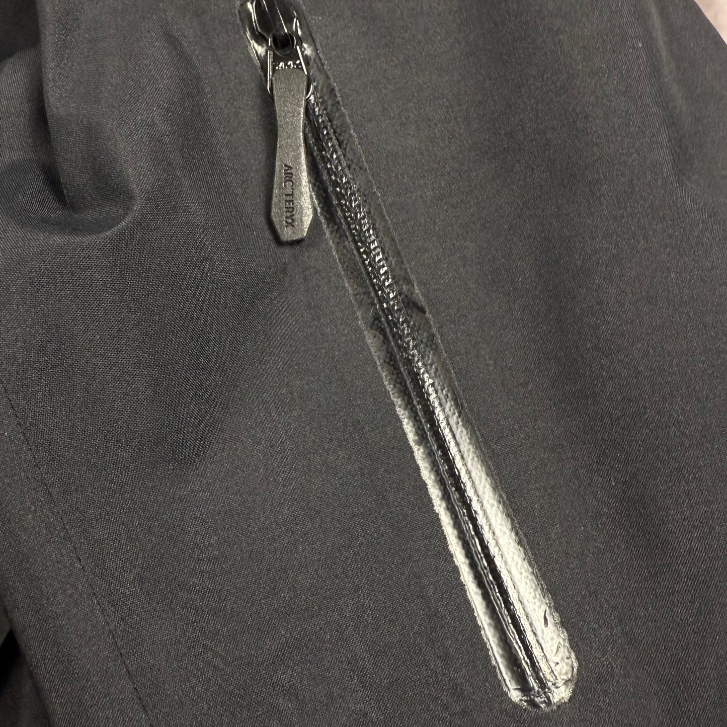 Arc’teryx Alpha Sv ‘Black’ Gore-Tex Jacket