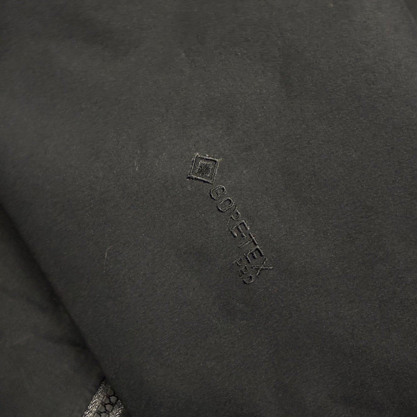 Arc’teryx Alpha Sv ‘Black’ Gore-Tex Jacket