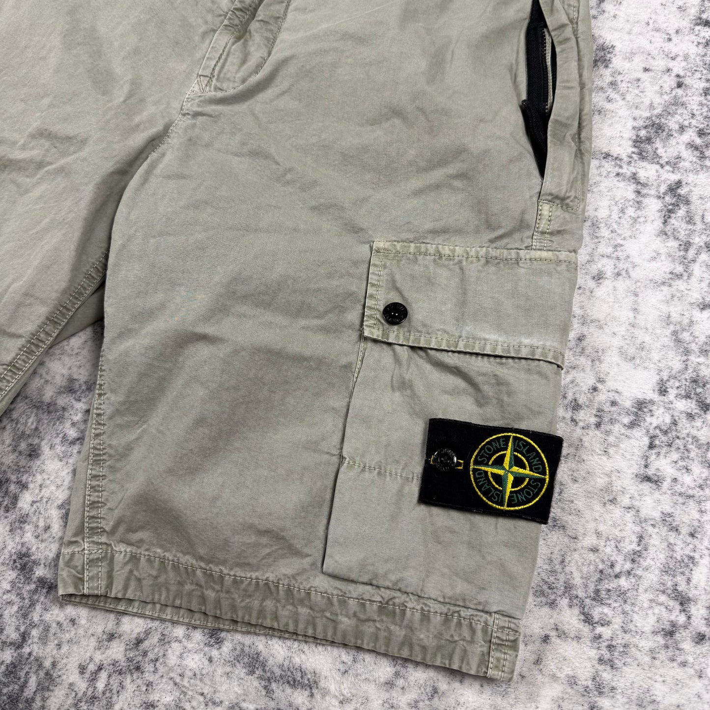 Stone Island Patch Cargo Shorts ‘Sage Green’