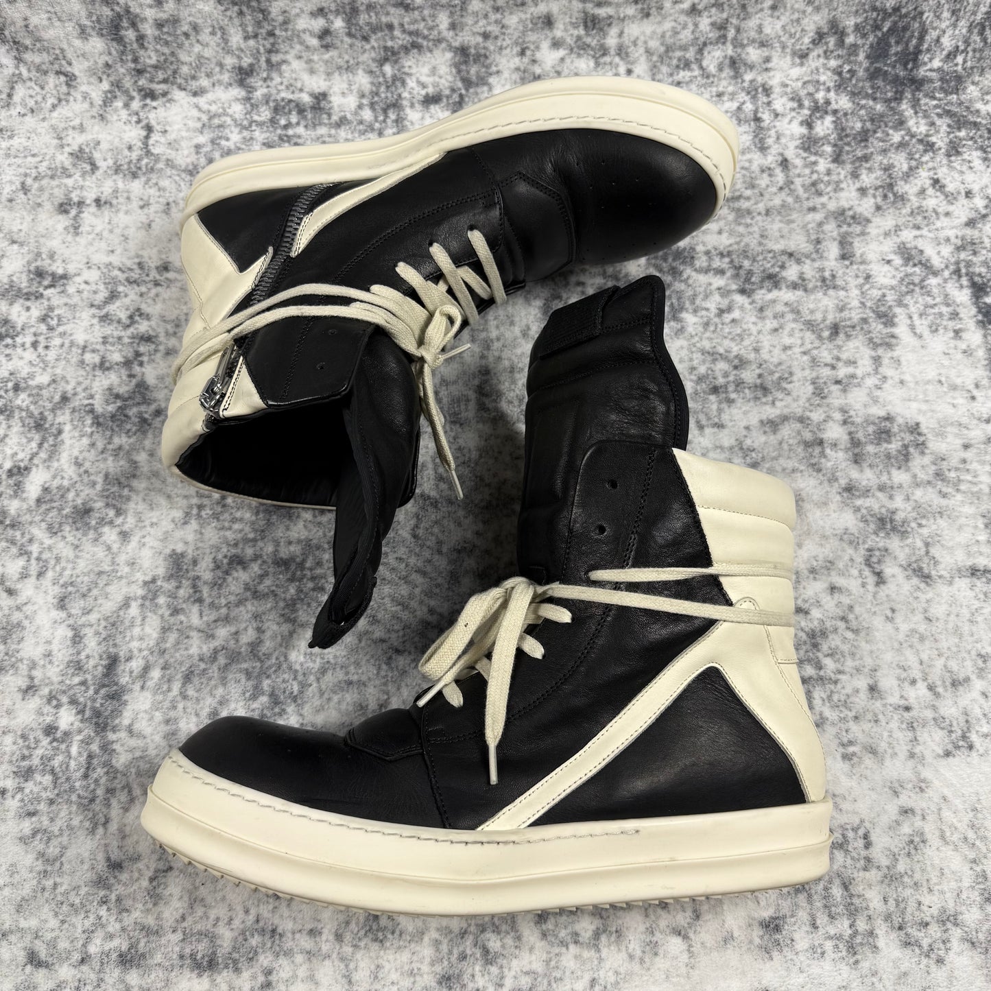 Rick Owens Leather ‘Black/Milk’ Geobaskets