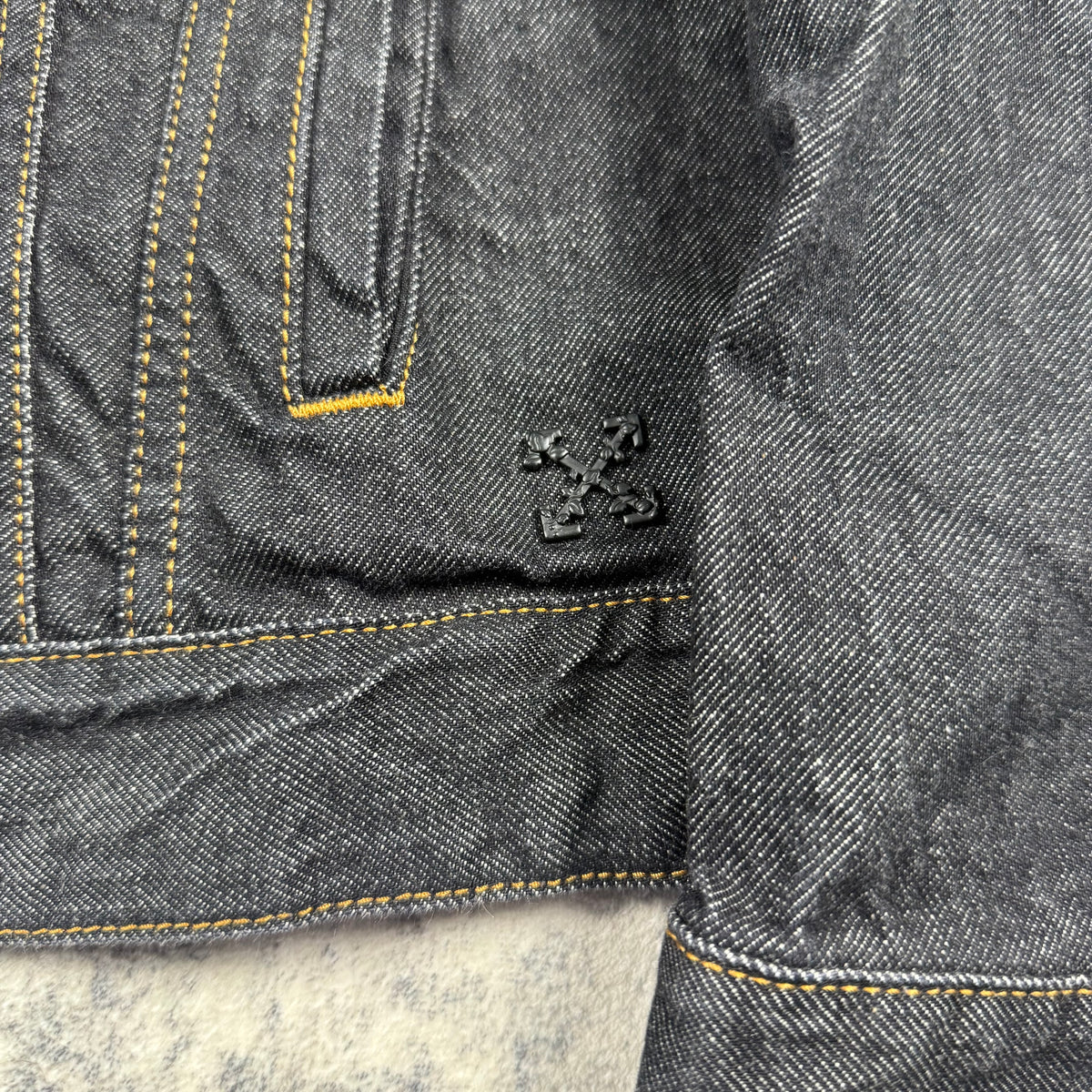 OFF-WHITE™ Arrow Slim Denim Jacket