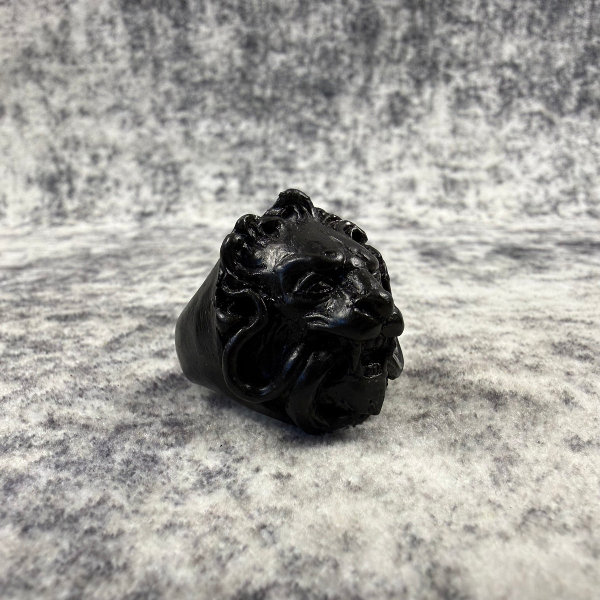 Macabre Gadgets Marble Lion Black Ring