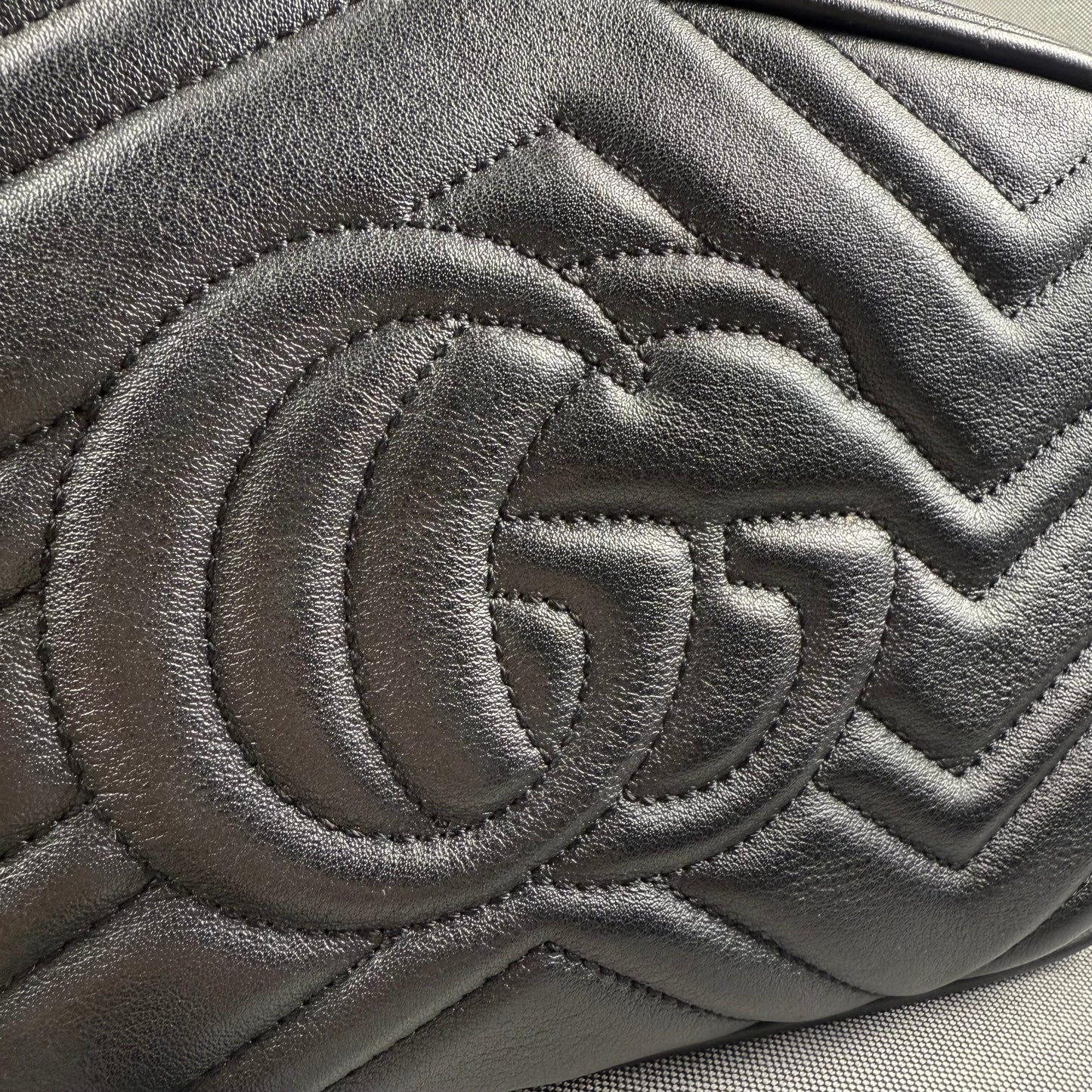 Gucci GG Marmont ‘Black’ Camera Bag