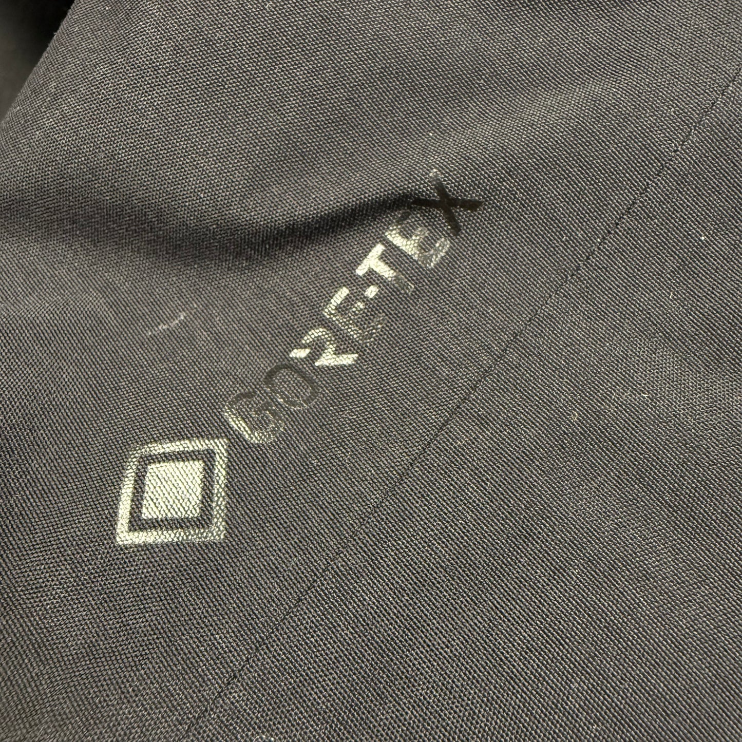 Arc’teryx Ames Gore-Tex ‘Black’ Jacket