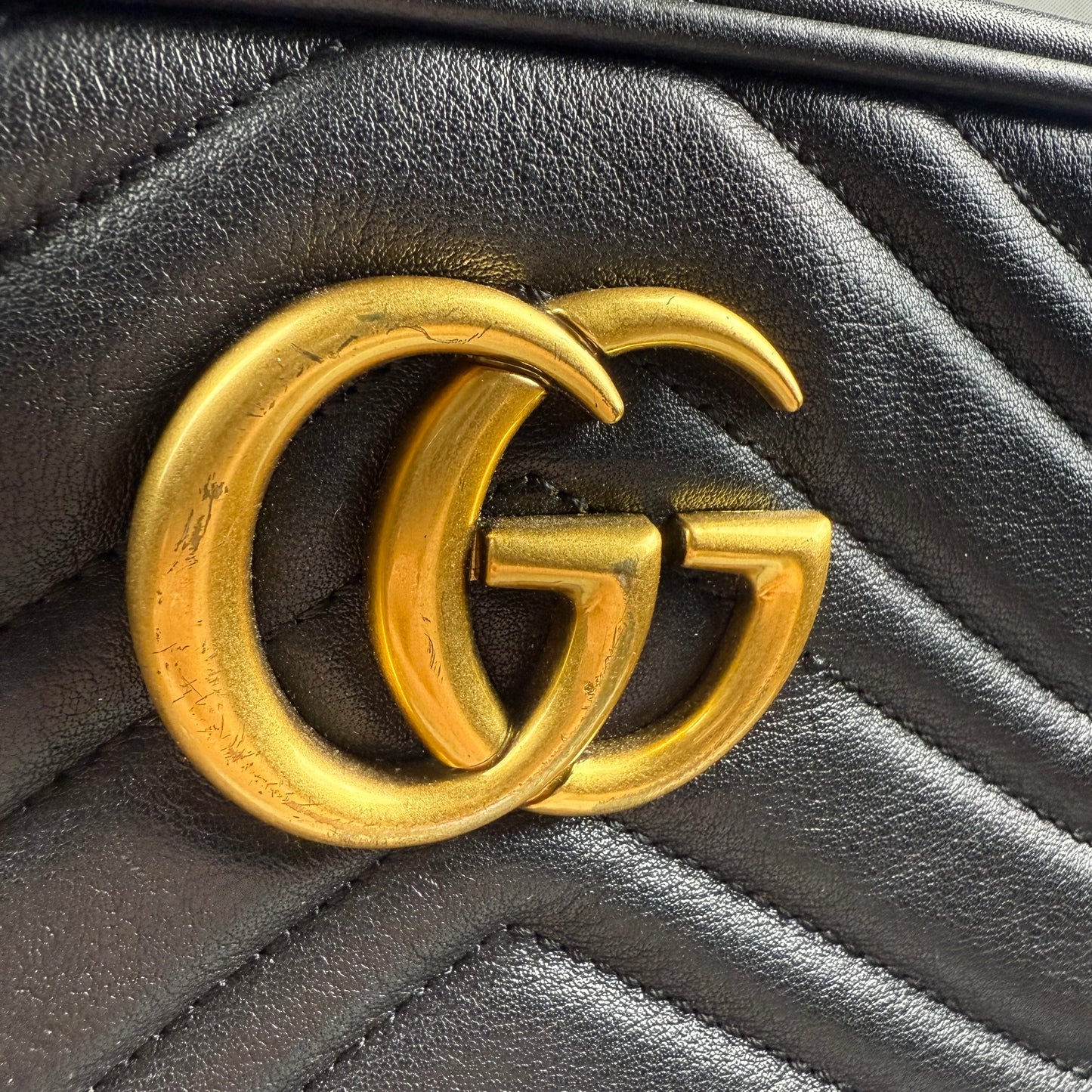 Gucci GG Marmont ‘Black’ Camera Bag