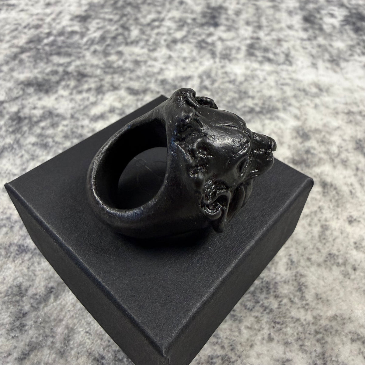 Macabre Gadgets Marble Lion Black Ring