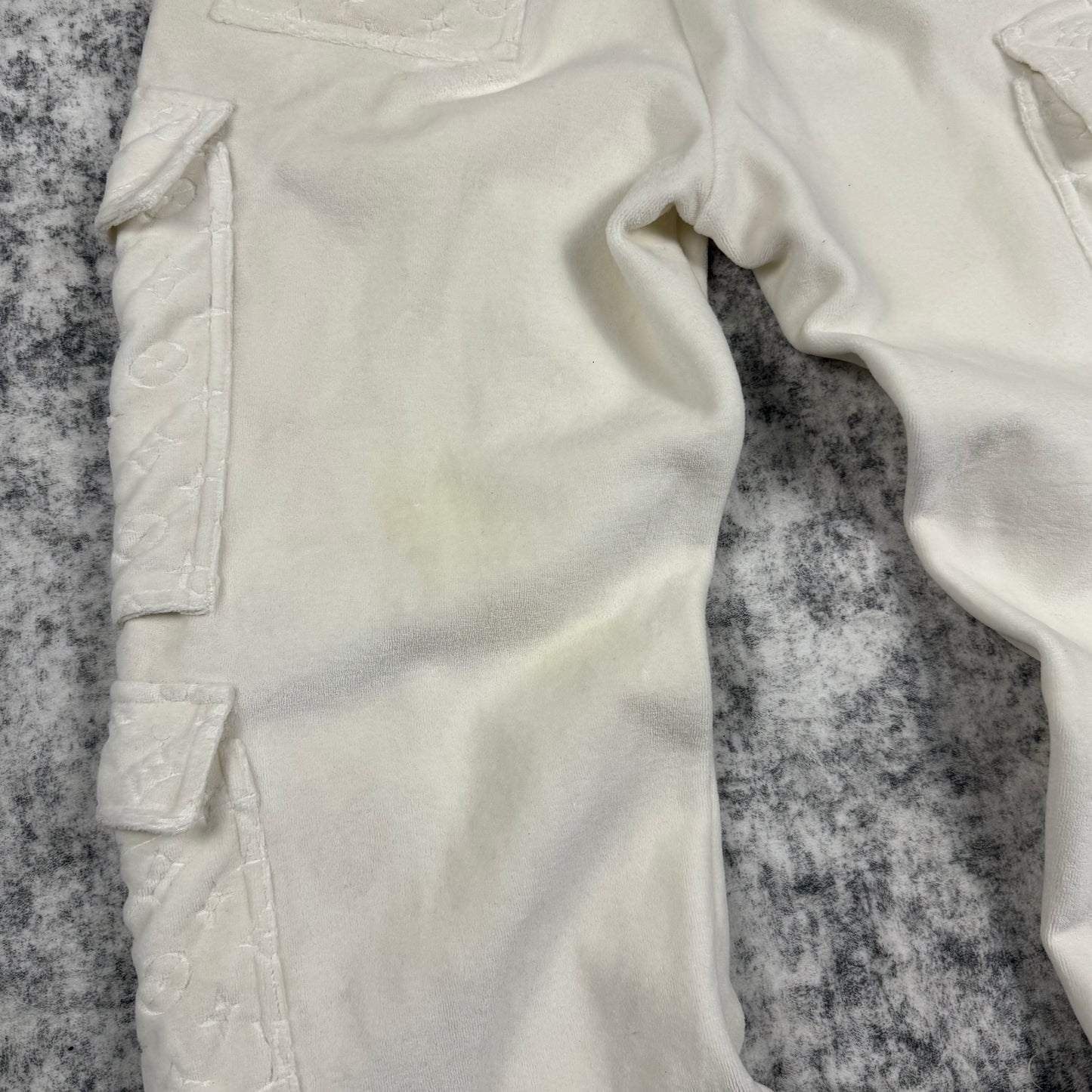 Louis Vuitton Monogram Flocked Logo ‘White’ Sweatpants