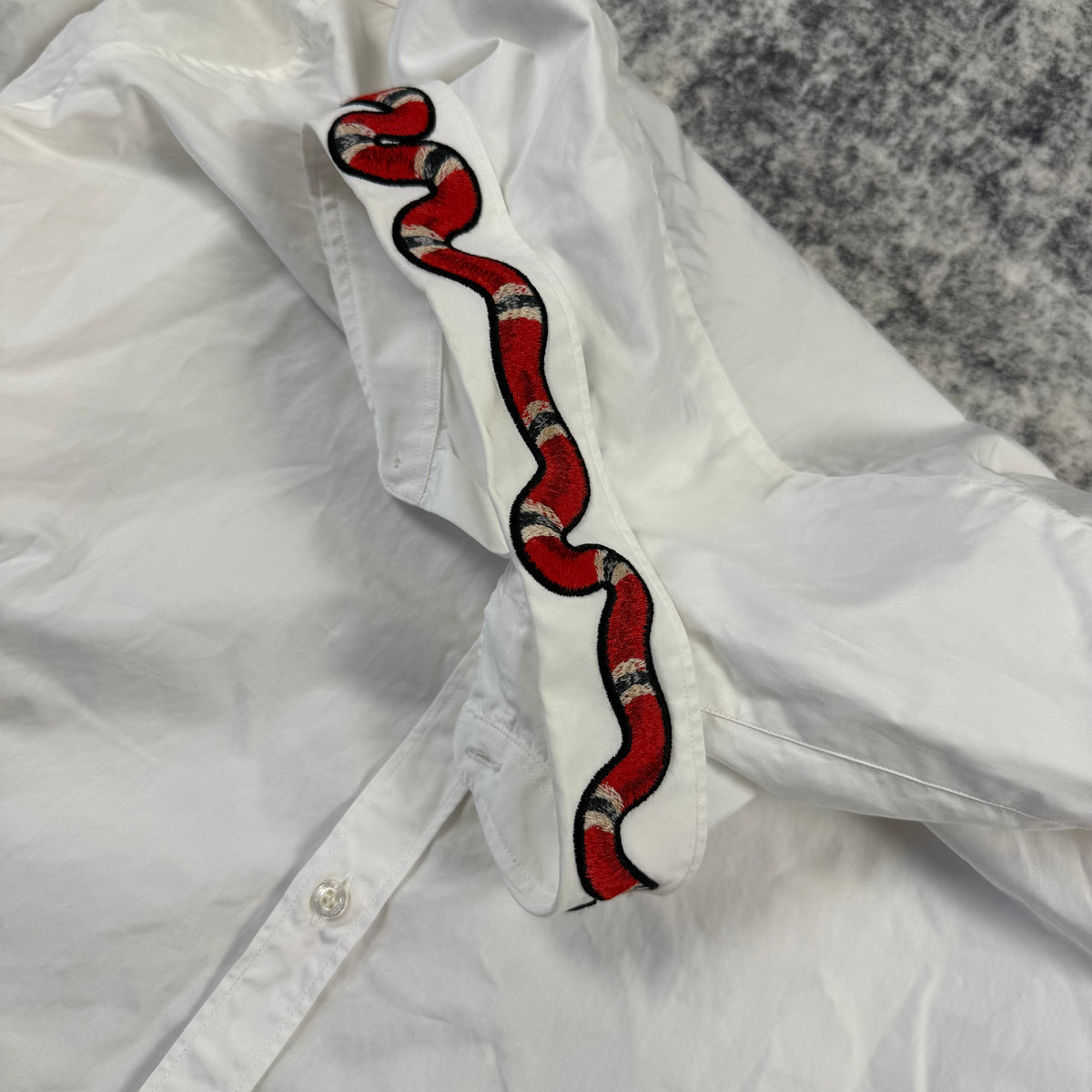 Gucci Kingsnake Embroidered Collar ʼWhiteʼ Button Up Shirt